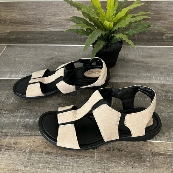 CLARKS Reid Delmar Nubuck Light Tan Leather Sandal Size 9 - Picture 2 of 9